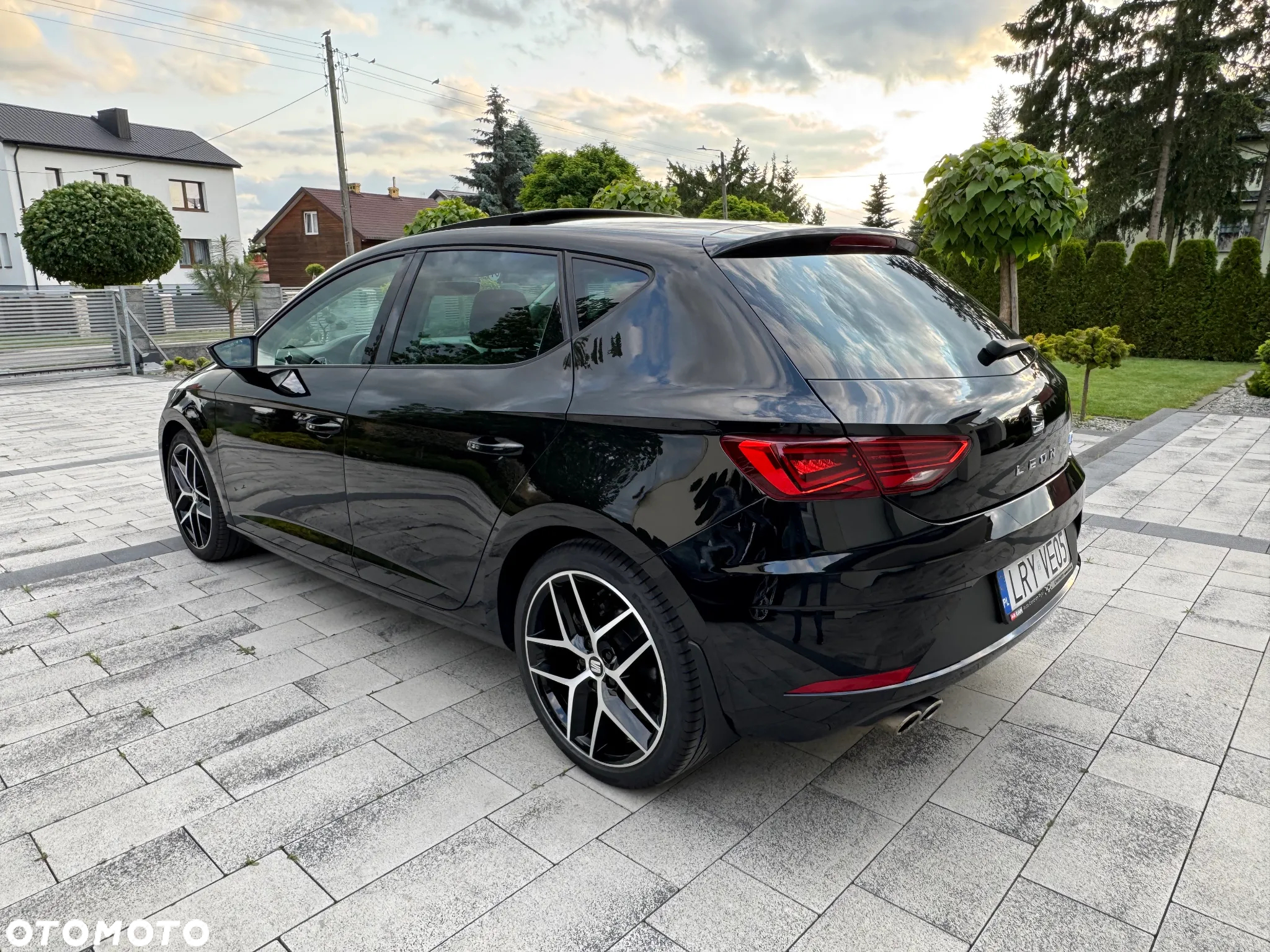 Seat Leon 2.0 TDI DSG FR - 4