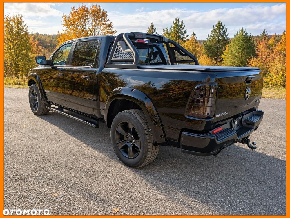 RAM 1500 Crew Cab Shortbed Bighorn - 4