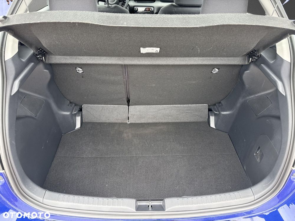 Toyota Yaris - 22