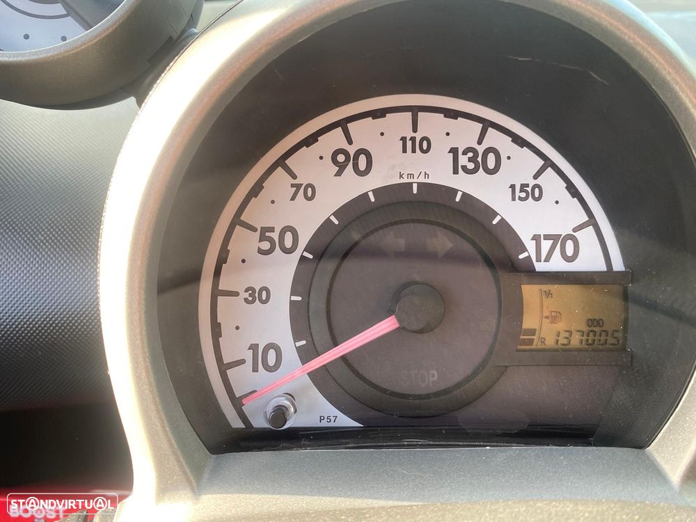 Peugeot 107 1.0 Trendy - 6