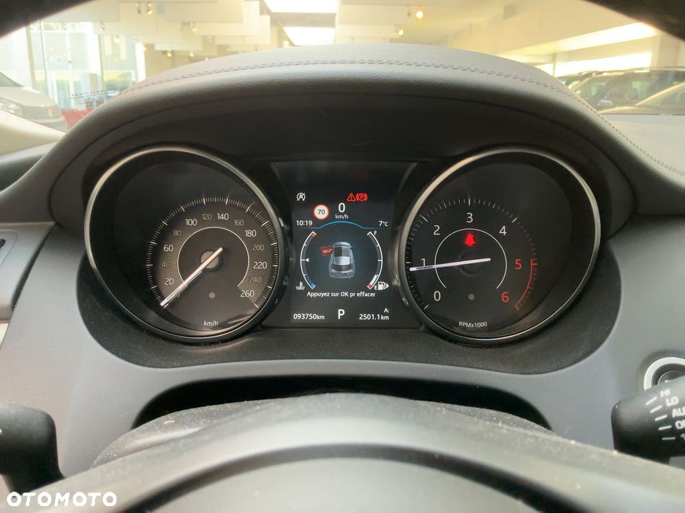 Jaguar E-Pace D150 AWD HSE - 12