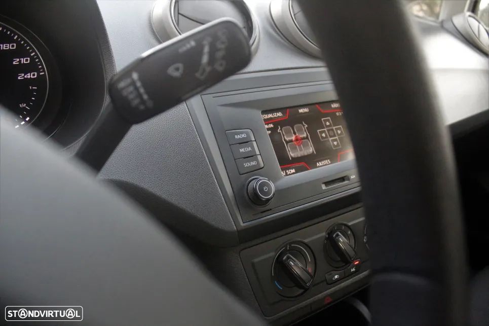 SEAT Ibiza 1.4 TDI Style — fotografia 26