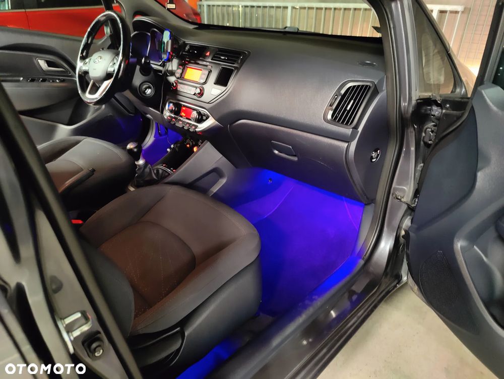 Kia Rio 1.2 M - 11