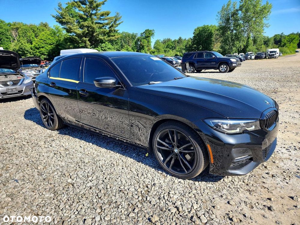 BMW Seria 3 330i xDrive M Sport - 4