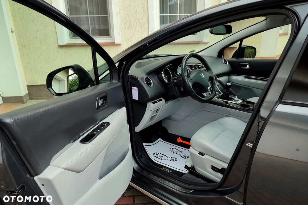 Peugeot 3008 1.6 Premium - 8