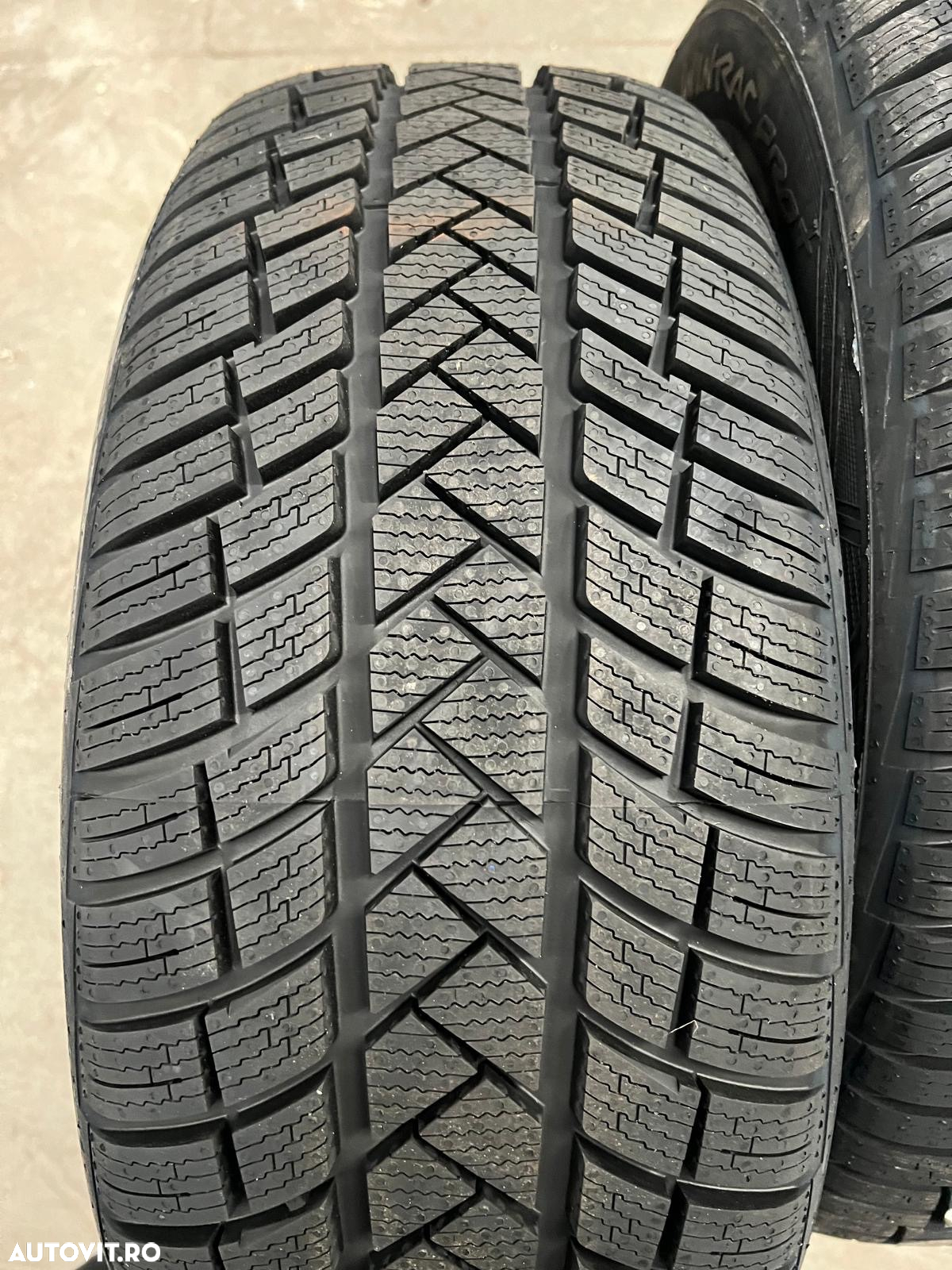 Vând 4 anvelope 235/55/17 vredestein de iarnă noi - 3