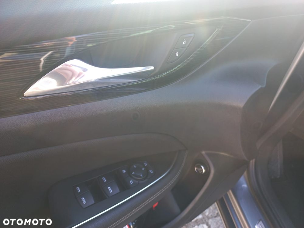 Opel Insignia 2.0 CDTI 4x4 Ultimate S&S - 28