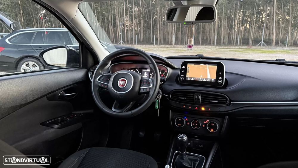 Fiat Tipo Station Wagon 1.3 M-Jet Lounge Tech - 21