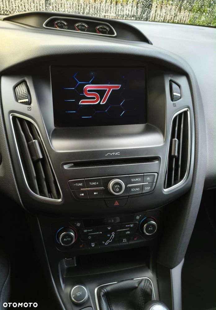 Ford Focus 2.0 EcoBoost ST-2 - 8