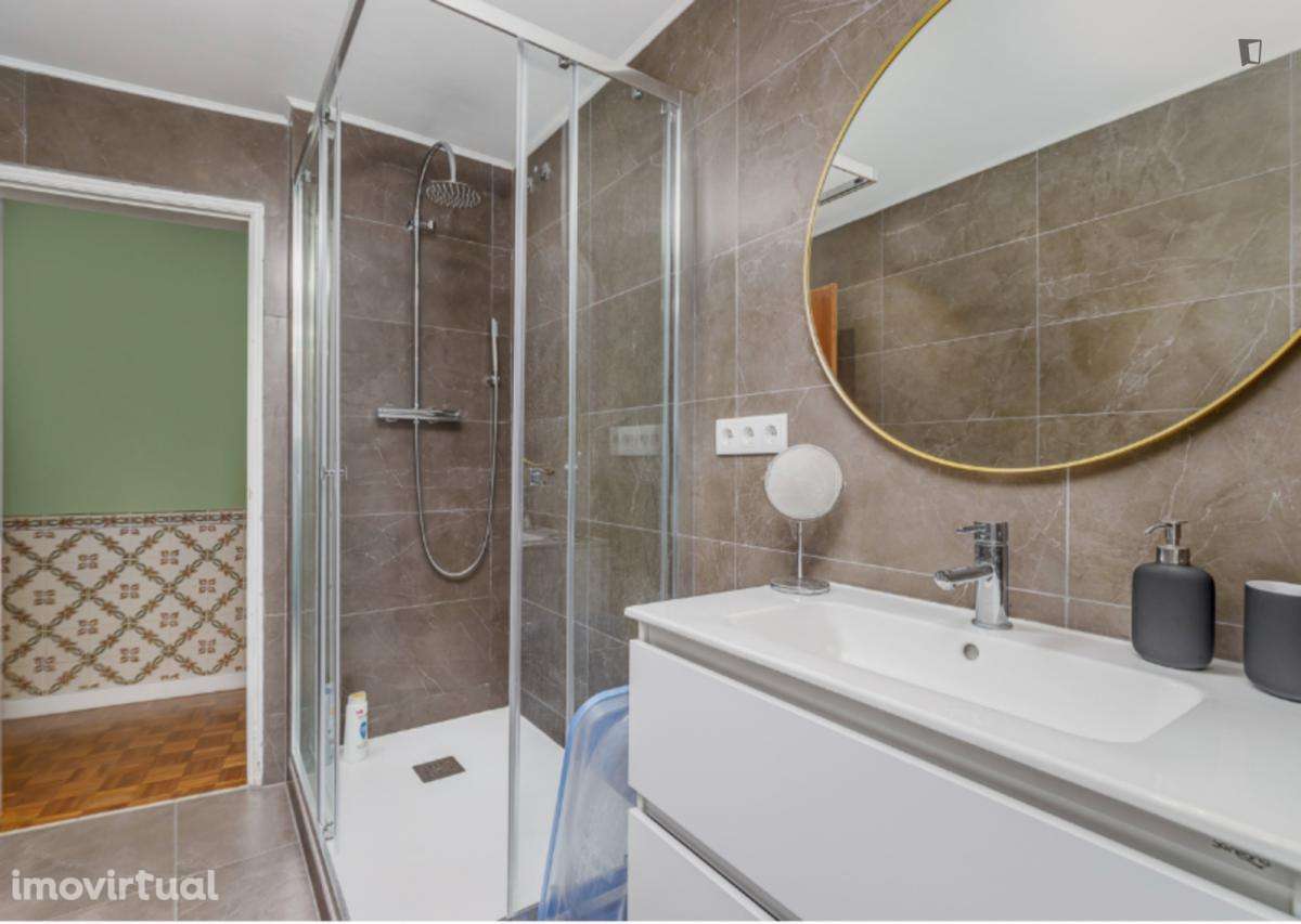 Apartamento com 3 quartos - localizado em Arroios Lisbon - Grande imagem: 3/20