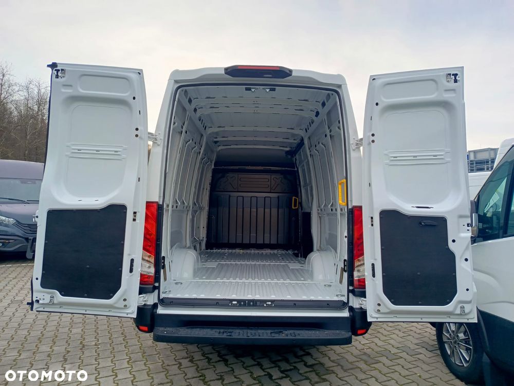 Iveco Daily 35S18HV 12M3 dostępny od ręKi - 15