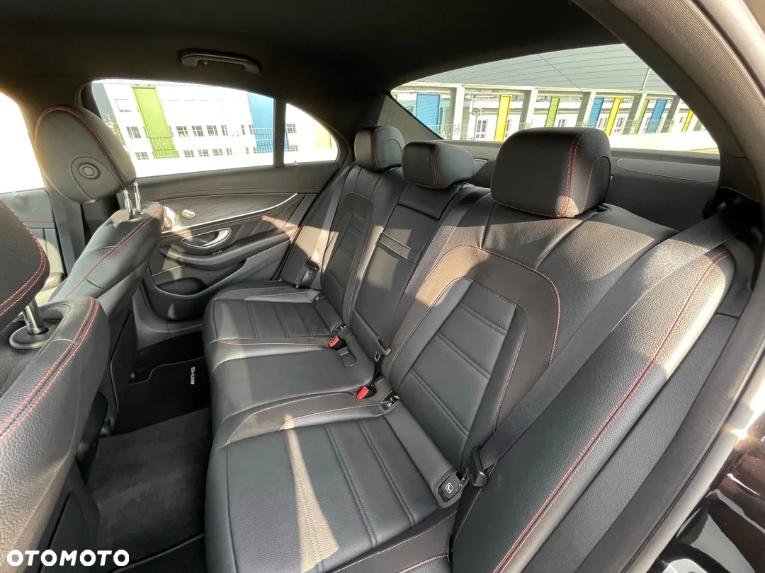 Mercedes-Benz Klasa E AMG 53 4-Matic+ - 39