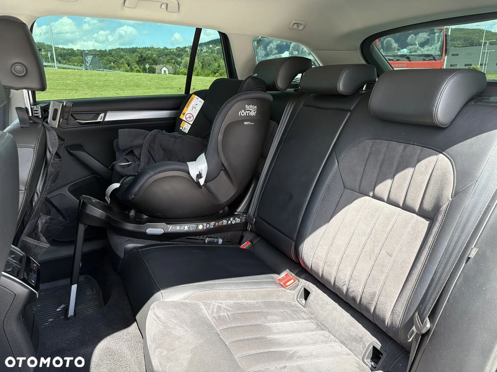 Skoda Superb 2.0 TDI Style DSG - 17