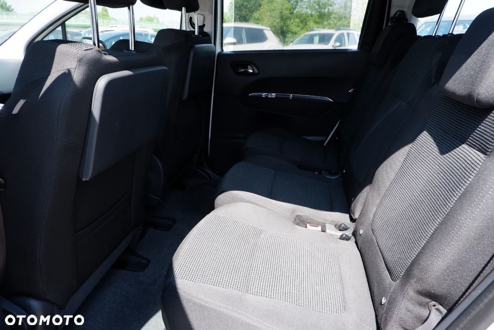 Peugeot 5008 HDI FAP 110 EGS6 Premium - 30