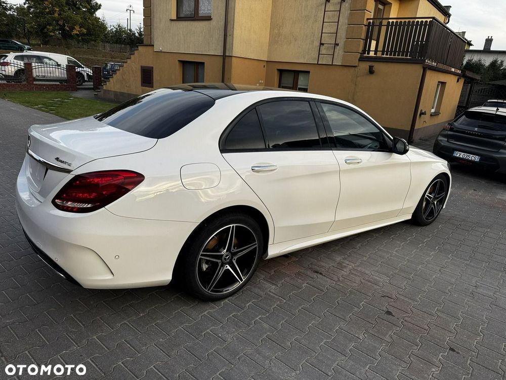 Mercedes-Benz Klasa C 250 d 4Matic 9G-TRONIC AMG Line - 5