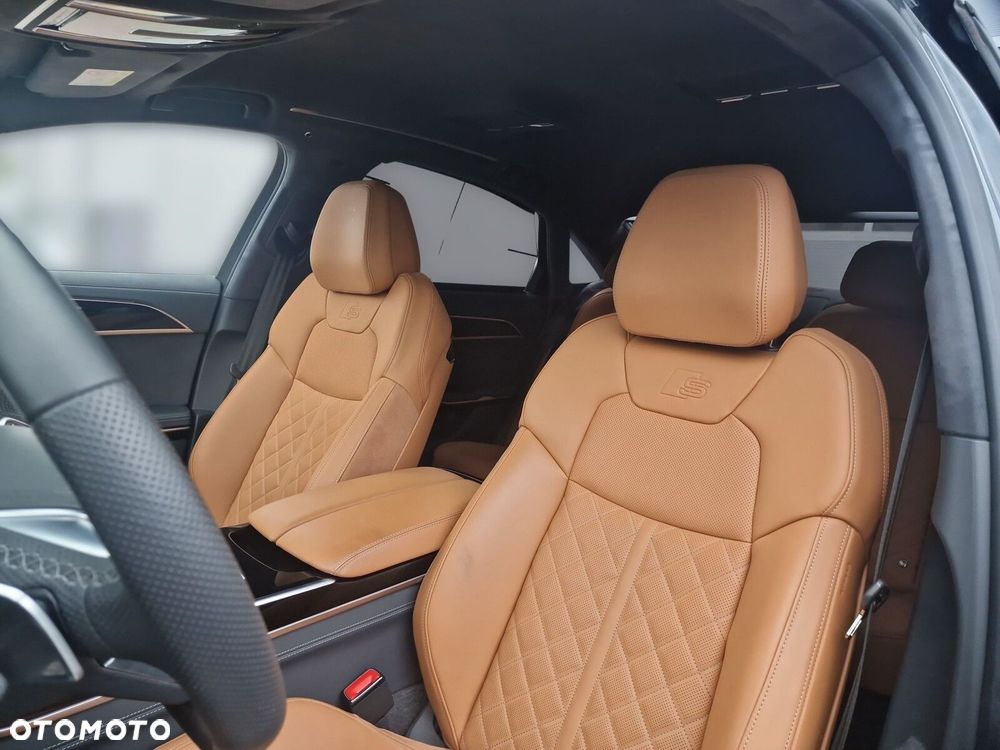 Audi A8 - 12