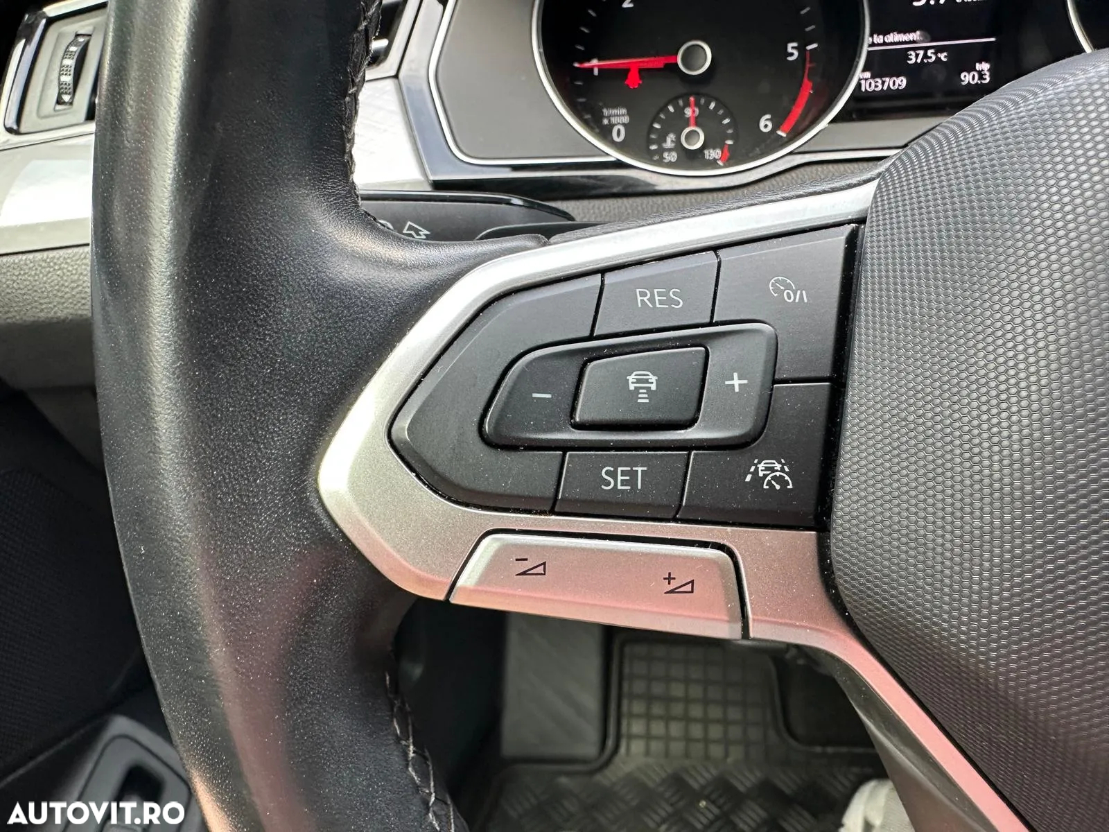 Volkswagen Passat Variant 2.0 TDI DSG Comfortline - 18