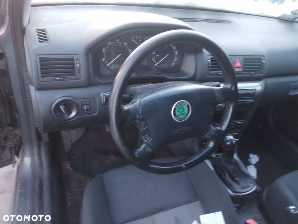 SKODA OCTAVIA I  00-10 1.6 BFQ     OSŁONA PRZECIWSŁONECZNA PRAWA LEWA - 30