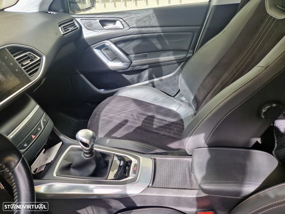 Peugeot 308 1.5 BlueHDi Allure Pack - 11