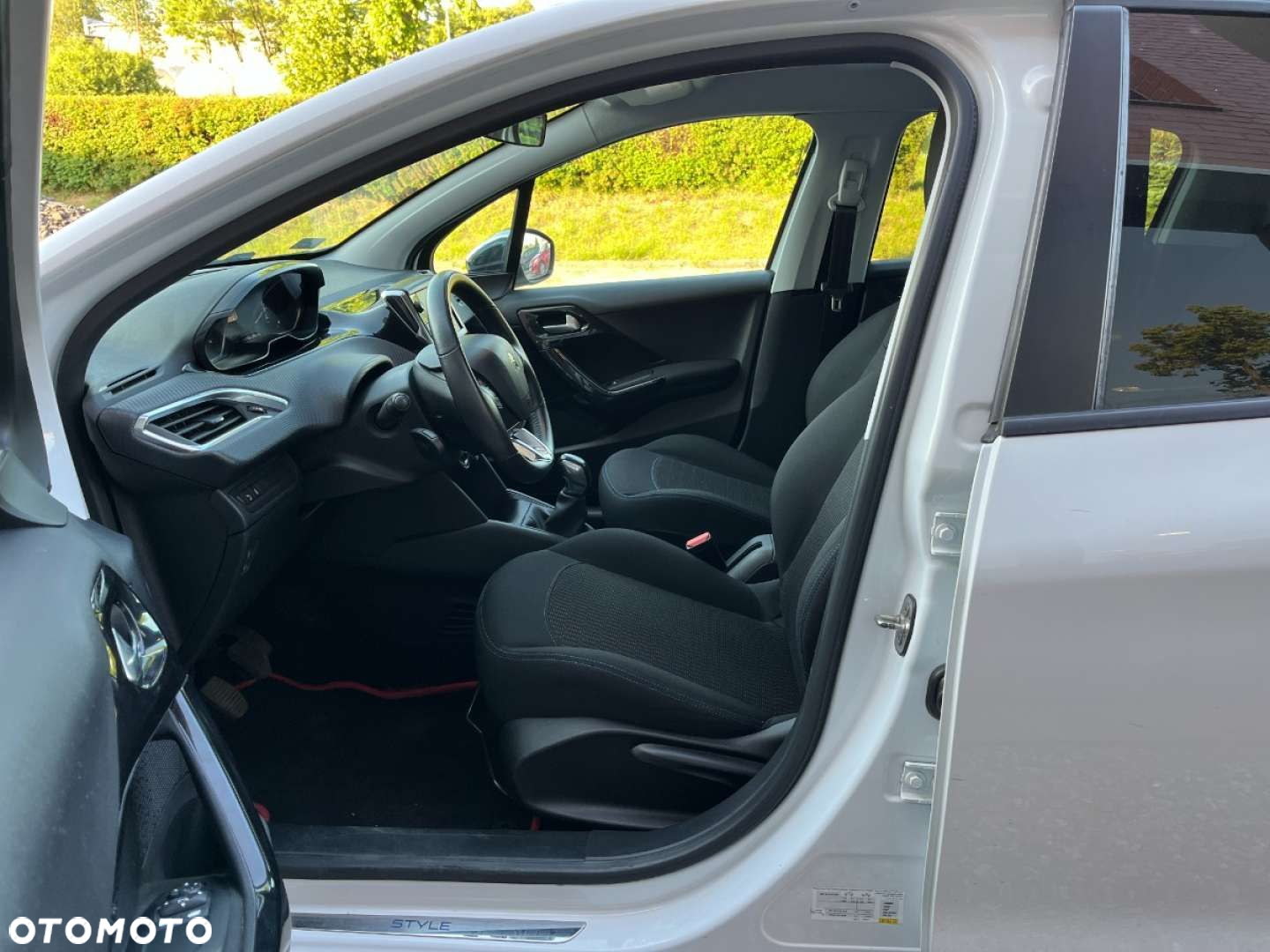 Peugeot 208 Blue-HDi 100 Stop&Start Style - 18