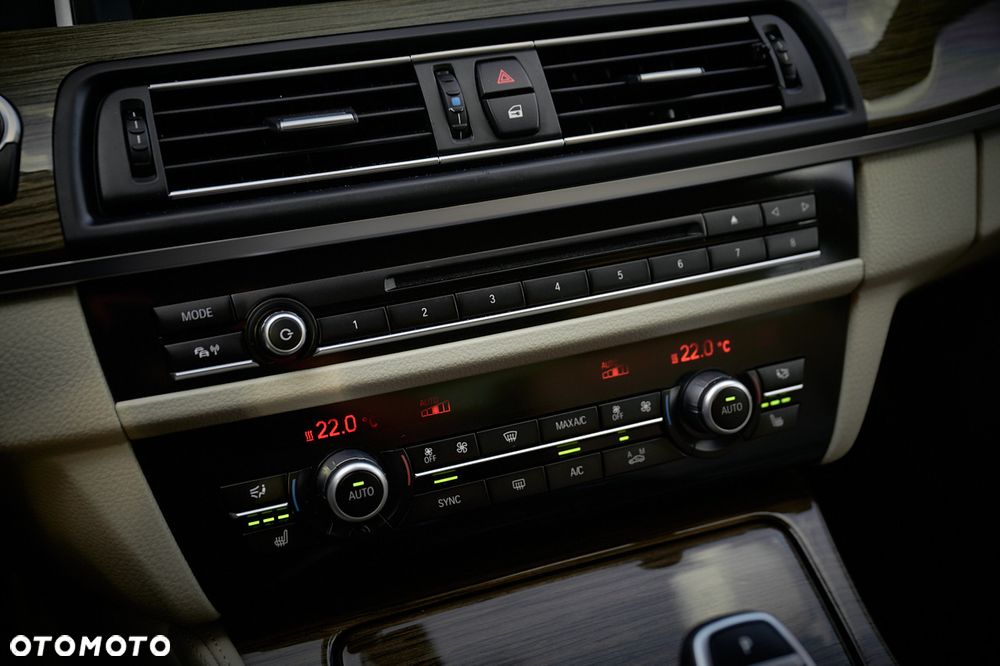 BMW Seria 5 525d xDrive Modern Line - 35