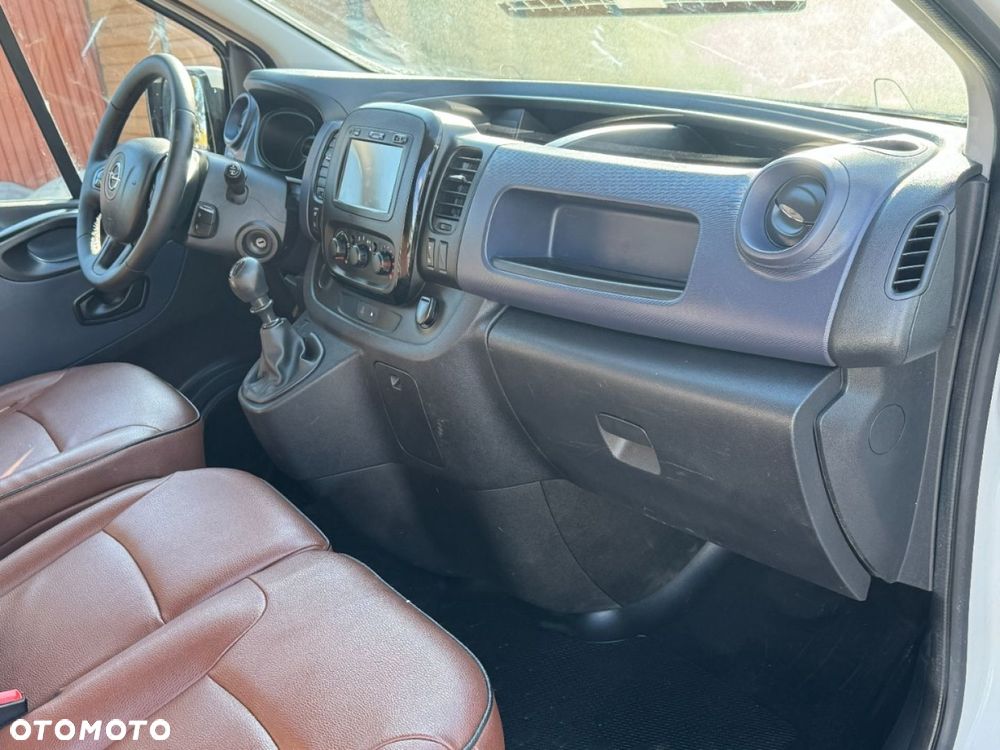 Opel Vivaro - 21