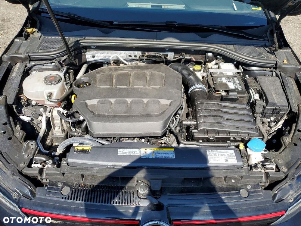Volkswagen Golf - 10
