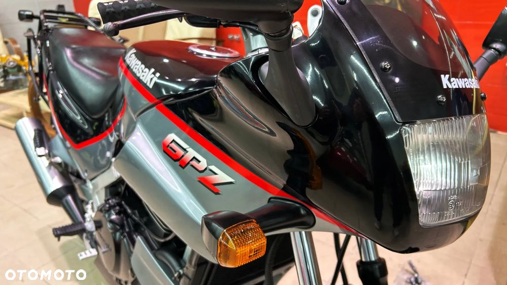 Kawasaki GPZ - 5