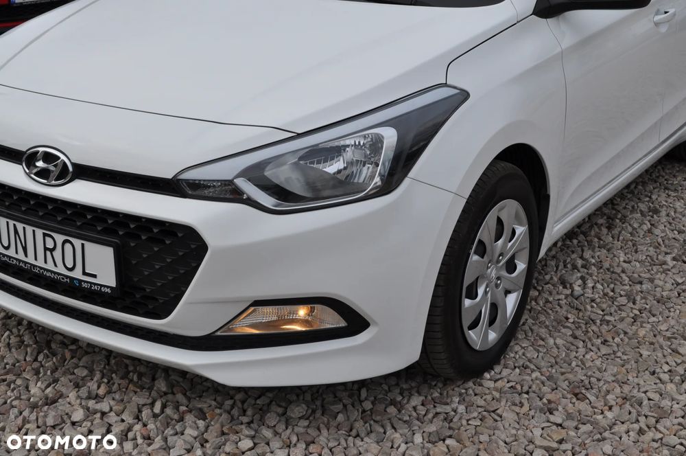 Hyundai i20 1.2 Pure - 28