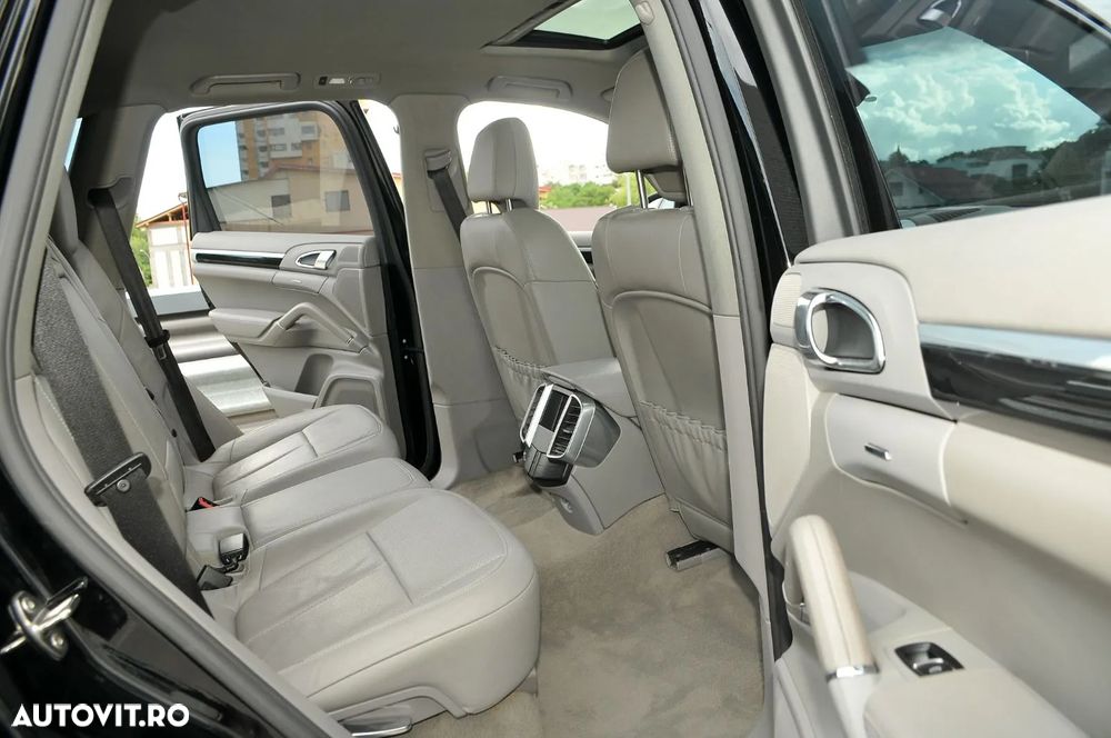 Porsche Cayenne 3.0TD TipTronic - 8