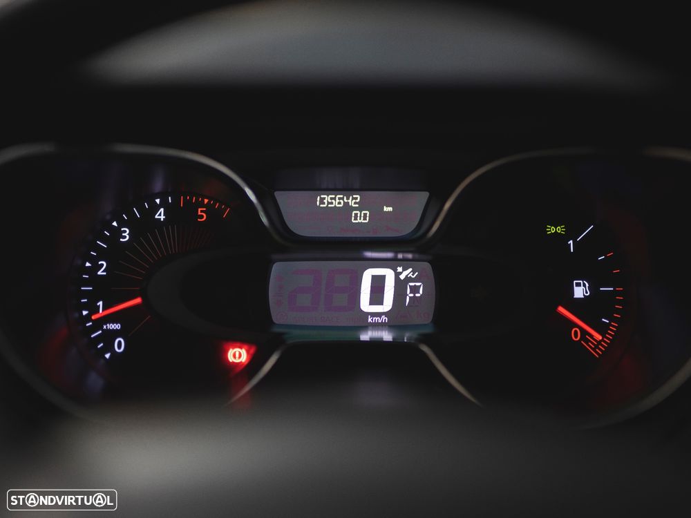 Renault Captur 1.5 dCi Exclusive EDC - 17