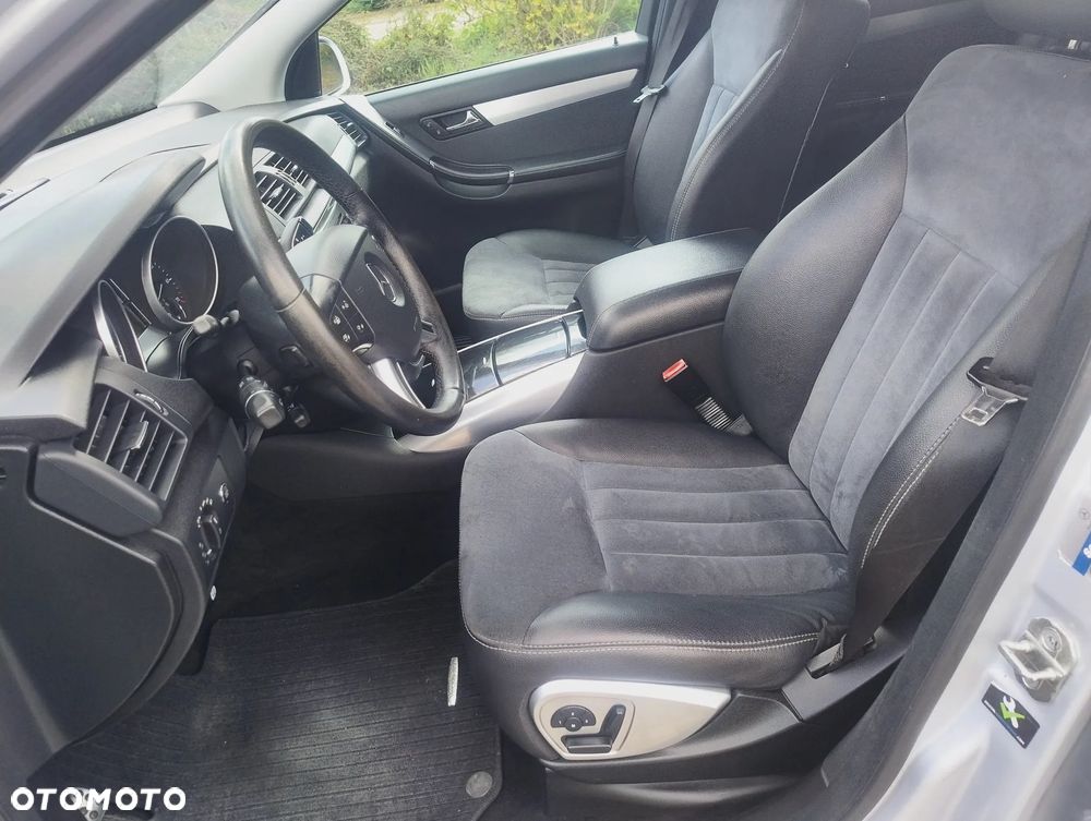 Mercedes-Benz Klasa R 500 4Matic 7G-TRONIC - 9