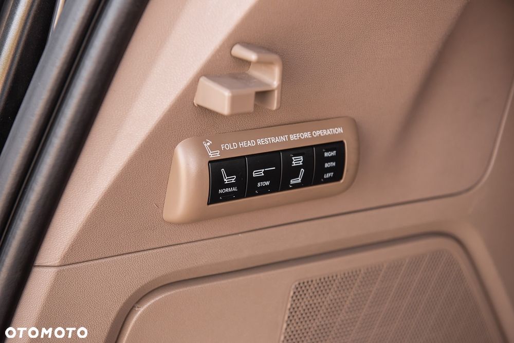Lancia Voyager 2.8 Multijet 16v Platinum - 35