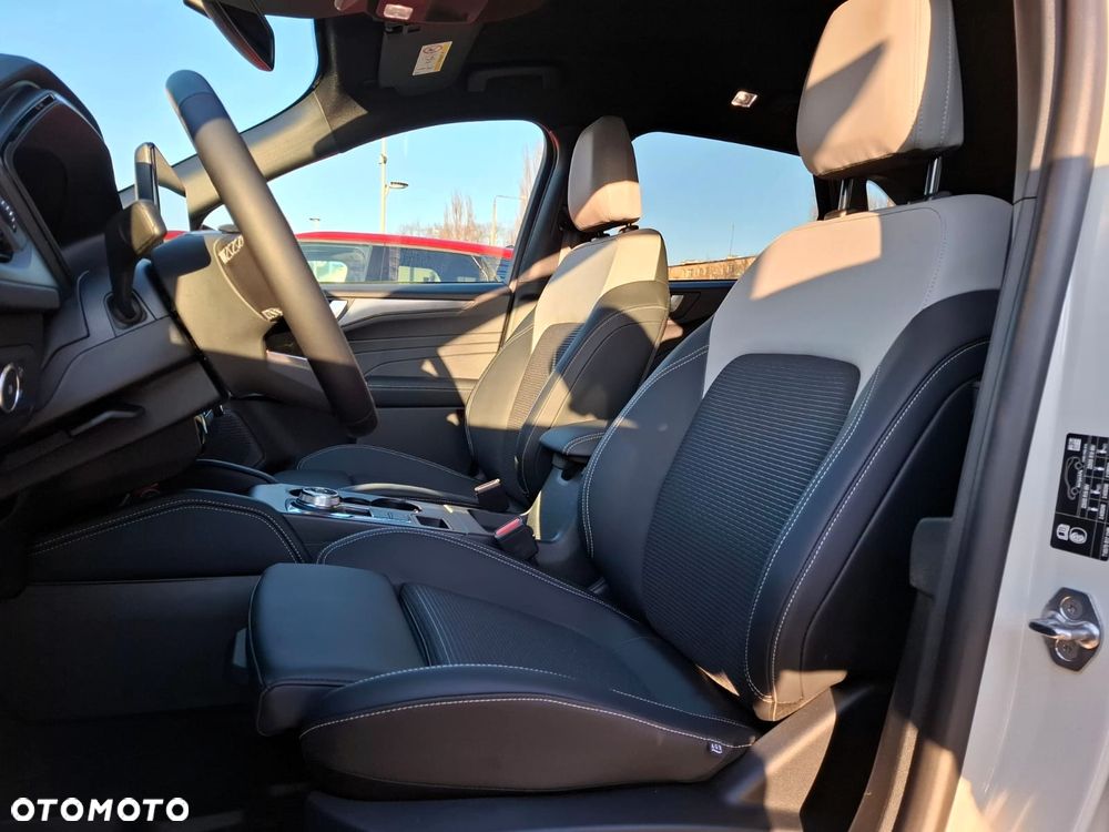 Ford Kuga 2.5 FHEV AWD Sound Edition eCVT - 16