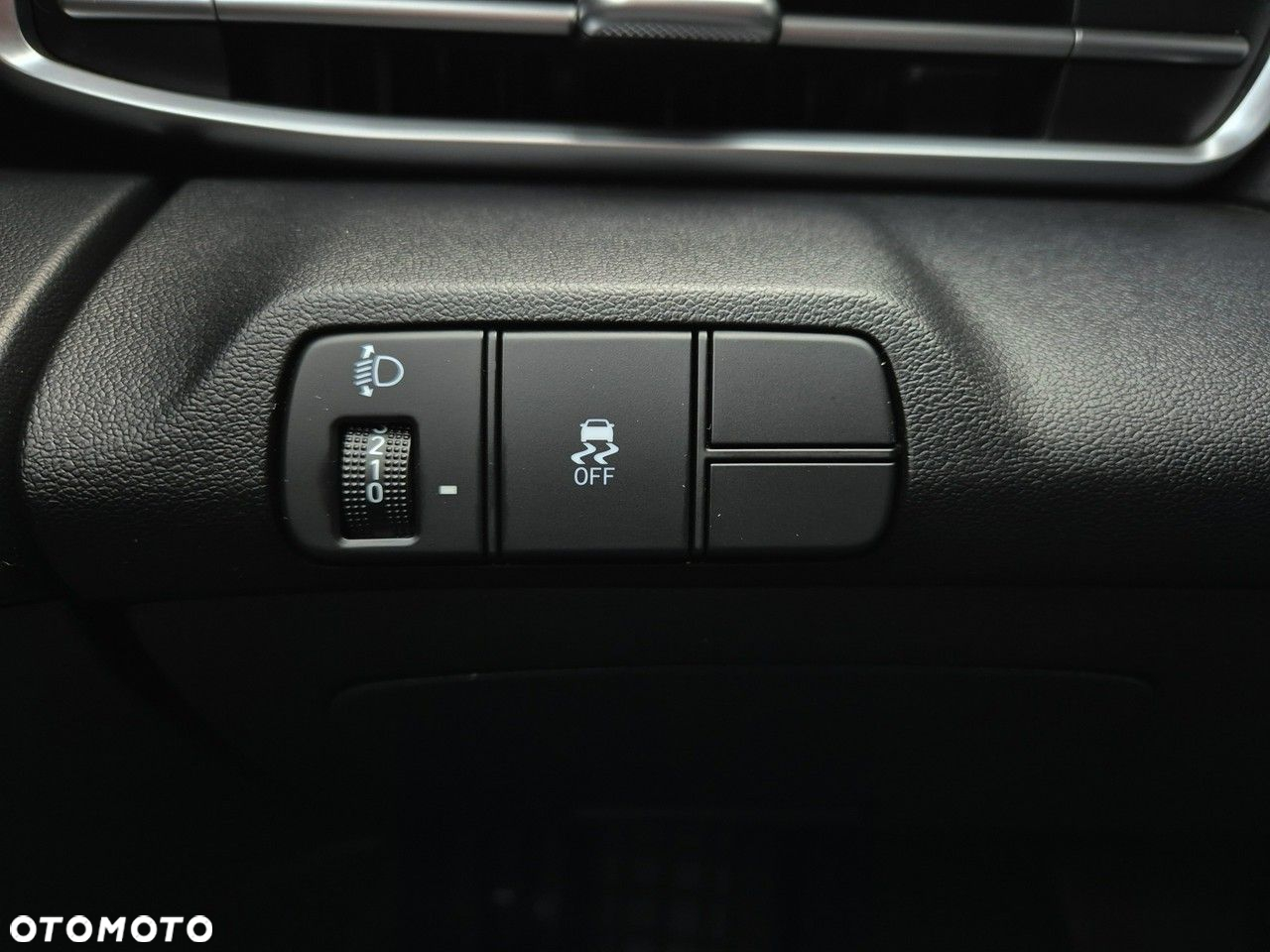 Hyundai Elantra - 26