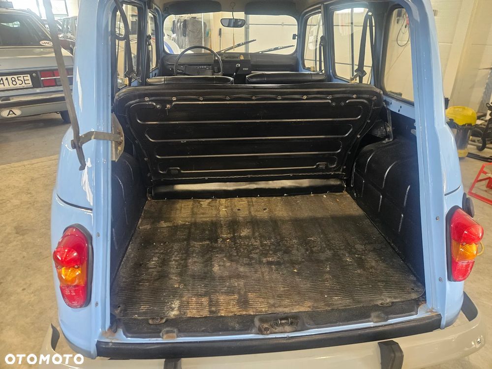 Renault 4 - 11