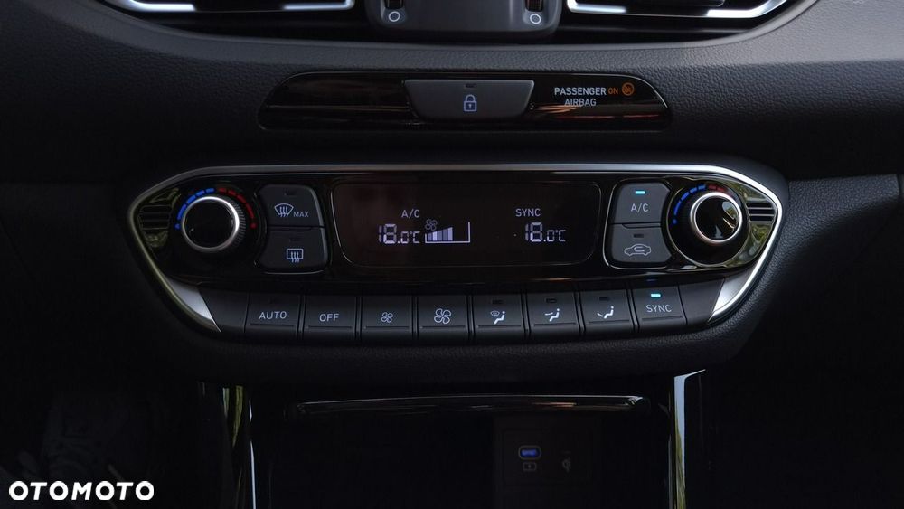 Hyundai i30 1.6 T-GDI Smart DCT - 22