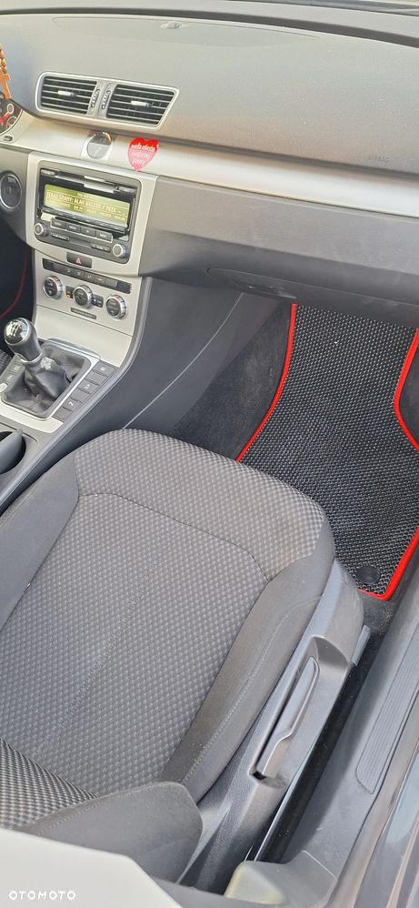 Volkswagen Passat - 8