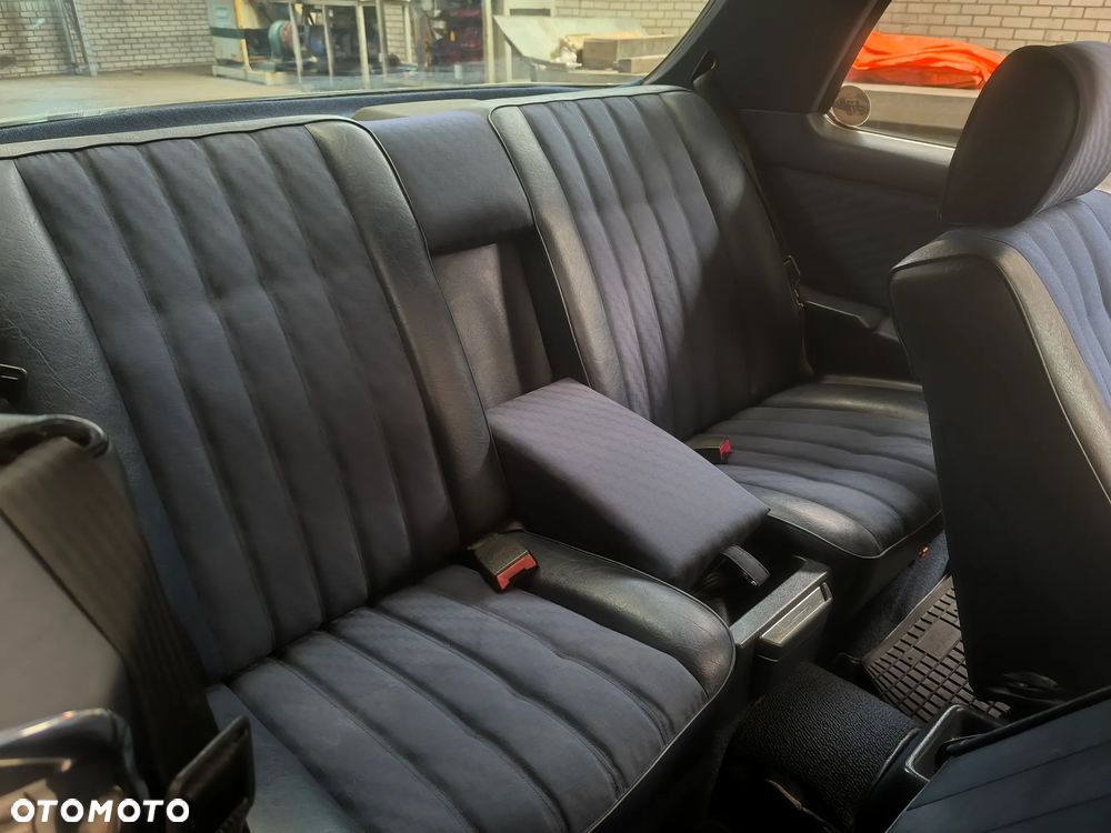 Mercedes-Benz 280 - 11