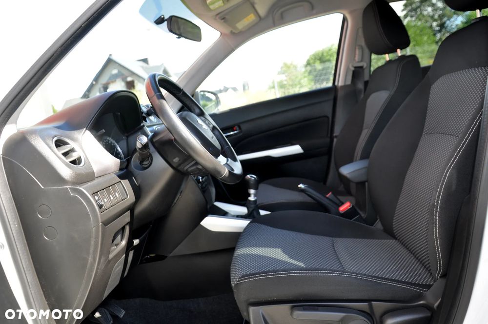 Suzuki Vitara - 25