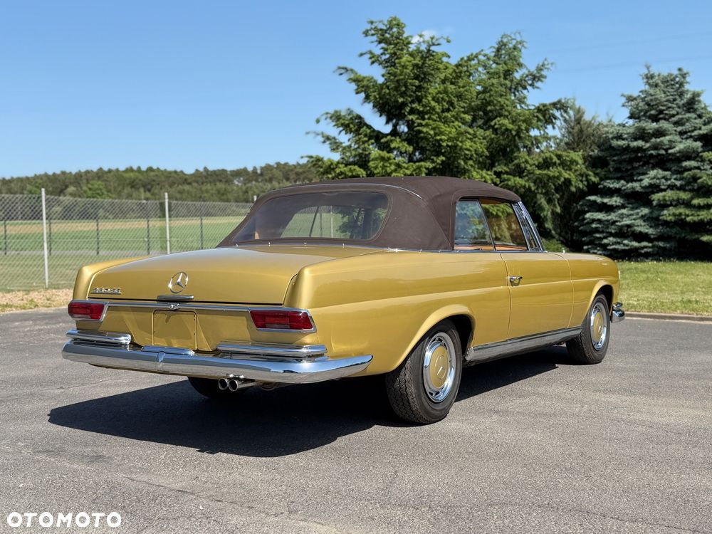 Mercedes-Benz 280 - 4
