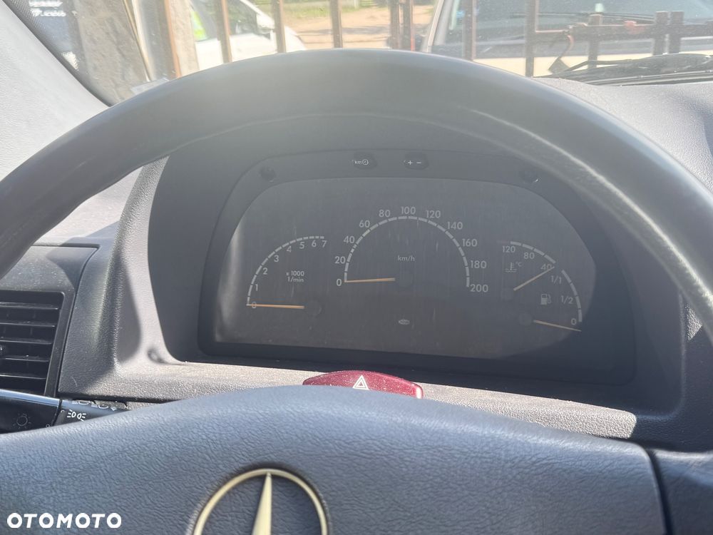 Mercedes-Benz Vito - 2