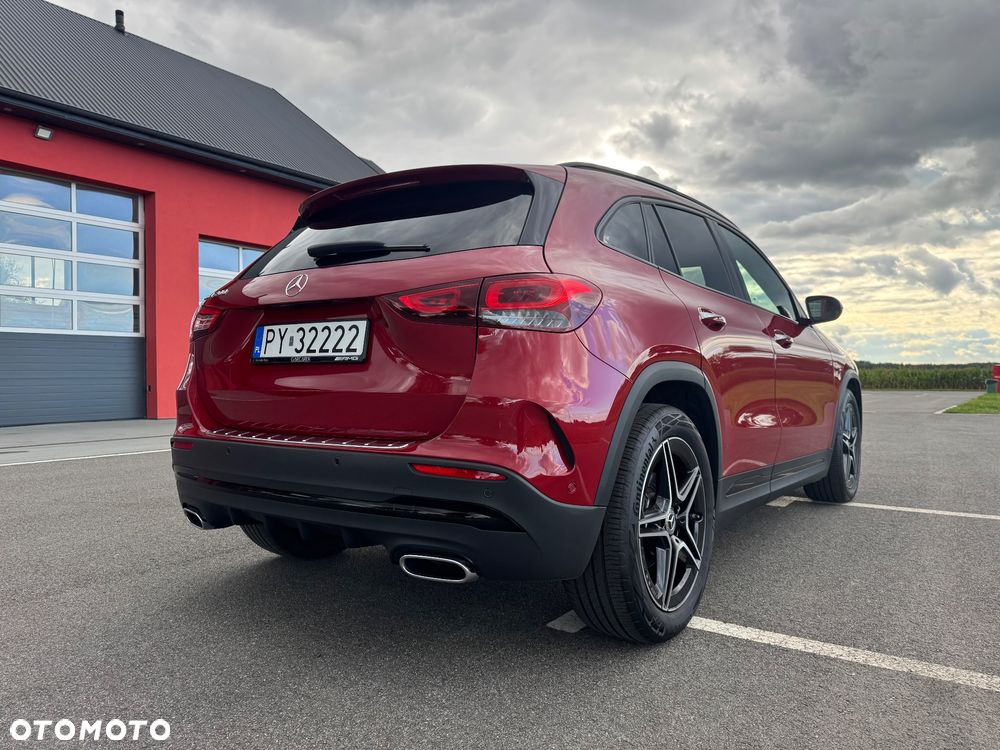 Mercedes-Benz GLA - 2