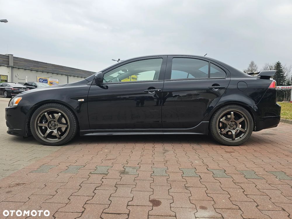 Mitsubishi Lancer - 2