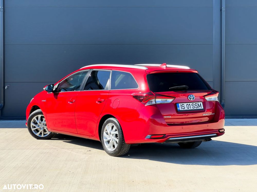 Toyota Auris 1.8 L VVT-i Sol+ - 4