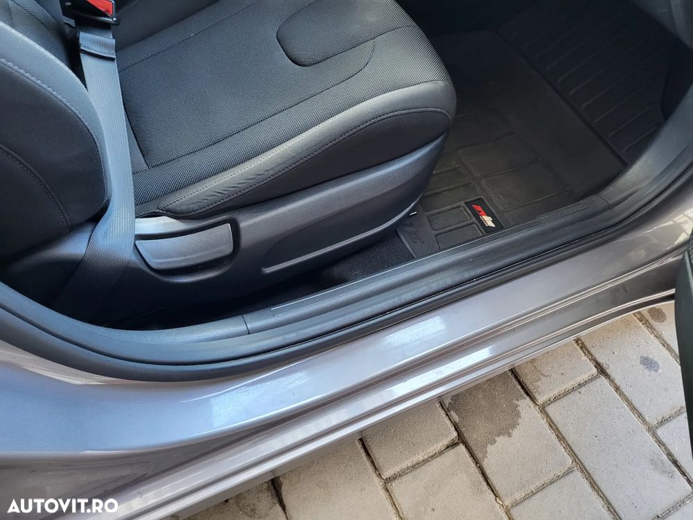 Hyundai Elantra 1.6 l 123 CP CVT Highway - 28