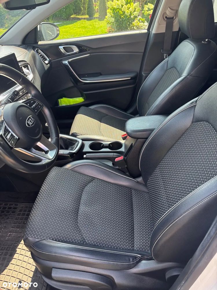 Kia Ceed 1.4 L Business Line - 11