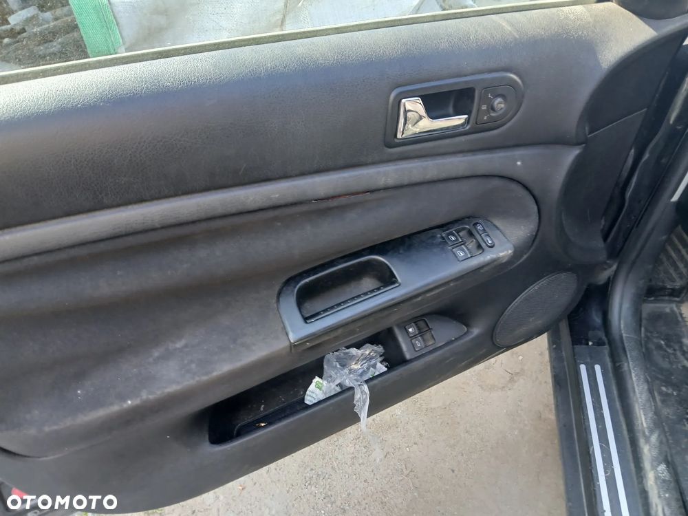 volkswagen passat B5 lift kombi L041 fotel fotele kanapa deska kokpit podsufitka boczek boczki klamka - 3