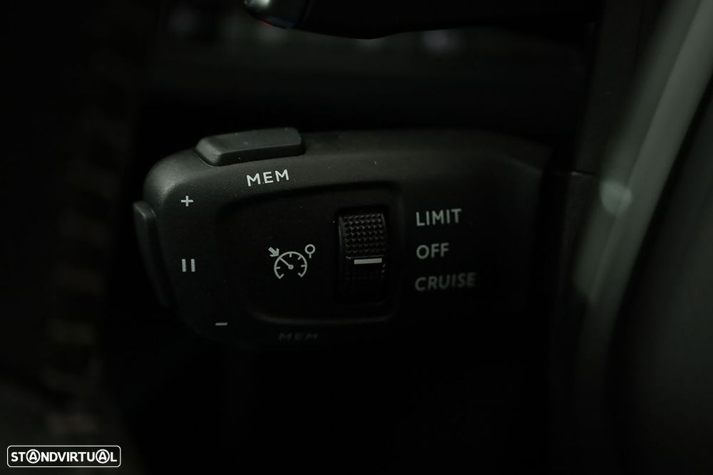 Peugeot 3008 1.6 Hybrid Allure Pack e-EAT8 - 18