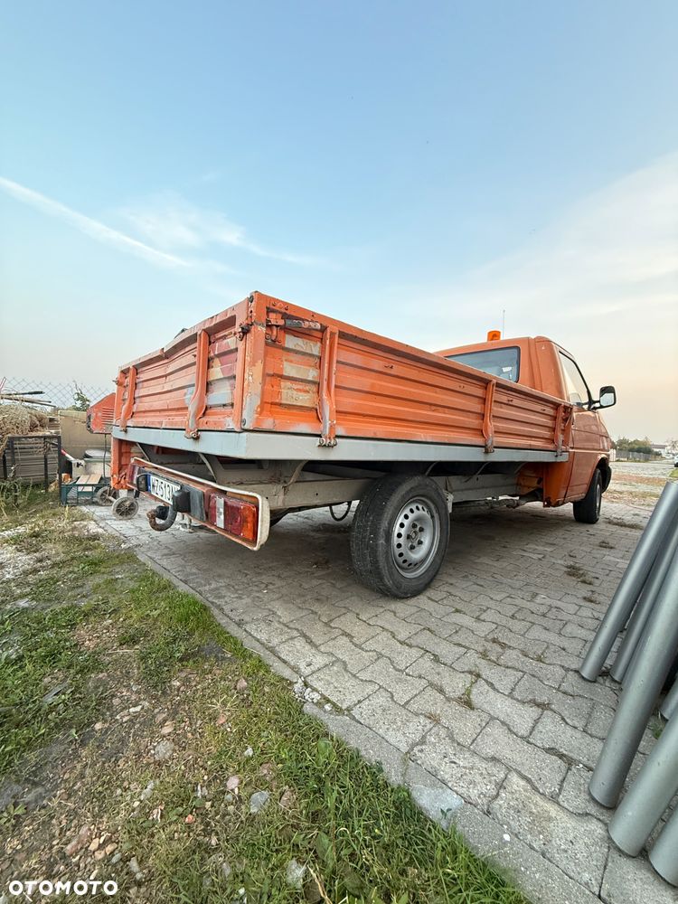 Volkswagen Transporter - 4